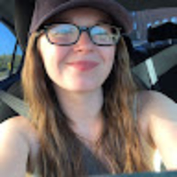 Meet your Posher, Cassidy - Picture 1 of 1